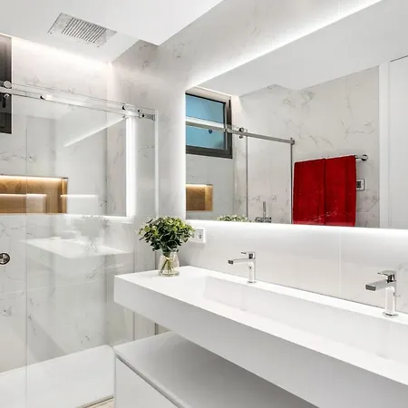 About Gladiolo Villa *